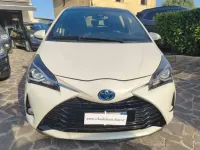 Usata Toyota Yaris Hybrid Style 73 CV (53 kW) 2017 Bianco Berlina