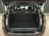 Usata Peugeot 5008 Allure 131 CV (96 kW) 2024 Grigio SUV