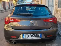 Usata Alfa Romeo Giulietta 120 CV (88 kW) 2015 Grigio Utilitaria