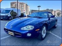 Usata Jaguar XK8 298 CV (219 kW) 2003 Blu Cabrio