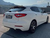 Usata Maserati Levante 275 CV (202 kW) 2018 Bianco SUV