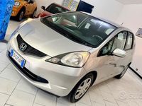 Usata Honda Jazz Exclusive 99 CV (72 kW) 2010 Grigio Utilitaria