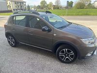 Usata Dacia Sandero Stepway 90 CV (66 kW) 2018 Marrone Berlina