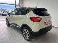 Usado Renault Captur Iconic 110 CV (80 kW) 2016 Beige SUV