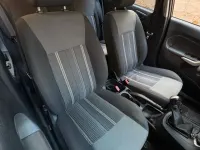 Usado Ford Fiesta Titanium 69 HP (50 kW) 2013 Cinzento Citadino