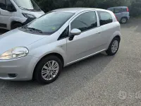 Usata Fiat Grande Punto 77 CV (56 kW) 2011 Grigio Utilitaria