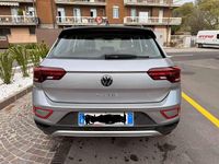 Usata VW T-Roc Life 116 CV (85 kW) 2022 Grigio SUV
