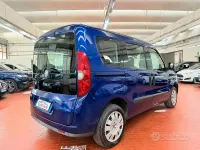 Usata Fiat Doblò Dynamic 120 CV (88 kW) 2012 Bluazzurro Monovolume