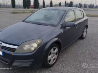 Usata Opel Astra Club 90 CV (66 kW) 2006 Bluazzurro Berlina