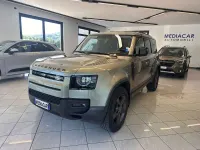 Usata Land Rover Defender SE 200 CV (147 kW) 2024 Verde SUV
