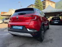 Usata Renault Captur Intens 159 CV (116 kW) 2021 Rosso SUV