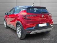 Usata Renault Captur Intens 131 CV (96 kW) 2020 Rosso SUV