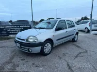 Usata Renault Clio 58 CV (42 kW) 2002 Berlina