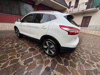 Usata Nissan Qashqai N-Connecta 110 CV (80 kW) 2016 Bianco SUV
