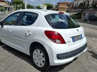 Usata Peugeot 207 73 CV (53 kW) 2013 Bianco Berlina