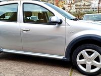 Usata Dacia Sandero Stepway 90 CV (66 kW) 2011 Argento Berlina