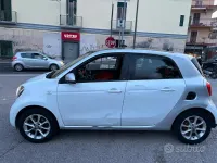 Usata Smart ForFour 71 CV (52 kW) 2015 Bianco Utilitaria