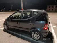 Usata Mercedes A160 102 CV (75 kW) 2000 Grigio Berlina