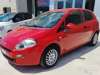 Usata Fiat Punto 75 CV (55 kW) 2015 Rosso Utilitaria