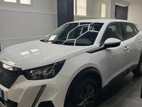 Usata Peugeot 2008 Allure 101 CV (74 kW) 2021 Bianco SUV