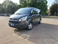 Usata Ford T 131 CV (96 kW) 2018 Grigio Monovolume