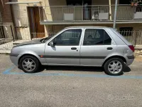 Usata Ford Fiesta 75 CV (55 kW) 2000 Utilitaria