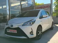 Usata Toyota Yaris Hybrid Cool 73 CV (53 kW) 2019 Bianco Berlina