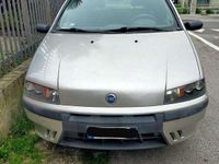 Usata Fiat Punto 60 CV (44 kW) 2002 Argento Utilitaria
