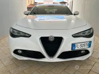 Usata Alfa Romeo Giulia Super 150 CV (110 kW) 2017 Bianco Berlina