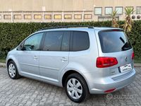Usata VW Touran 105 CV (77 kW) 2011 Grigio Monovolume