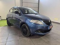 Usata Lancia Ypsilon Silver 69 CV (50 kW) 2023 Blu/azzurro Utilitaria
