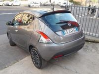 Usata Lancia Ypsilon Gold 69 CV (50 kW) 2023 Grigio Utilitaria