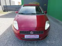 Usata Fiat Grande Punto Dynamic 77 CV (56 kW) 2009 Rosso Utilitaria