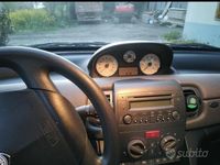 Usata Lancia Ypsilon 70 CV (51 kW) 2005 Grigio Utilitaria