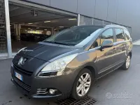 Usata Peugeot 5008 120 CV (88 kW) 2013 Grigio Monovolume