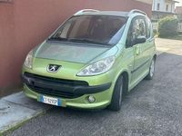Usata Peugeot 1007 68 CV (50 kW) 2005 Verde Monovolume