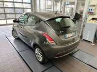 Usata Lancia Ypsilon Silver 69 CV (50 kW) 2017 Grigio Utilitaria