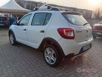 Usata Dacia Sandero Prestige 90 CV (66 kW) 2015 Bianco Utilitaria
