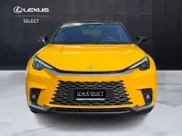 Usata Lexus LBX 136 CV (100 kW) 2024 Passionate yellow / black SUV