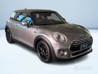 Usata Mini Cooper Hype 136 CV (100 kW) 2017 Argento metallizzato Utilitaria