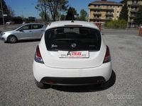 Usata Lancia Ypsilon S 69 CV (50 kW) 2022 Bianco Utilitaria