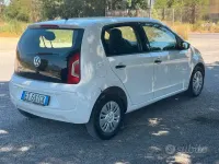 Usata VW up! 68 CV (50 kW) 2013 Bluazzurro Utilitaria