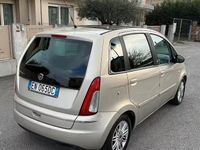 Usata Lancia Musa 77 CV (56 kW) 2012 Grigio Monovolume