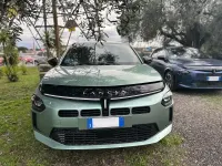 Usata Lancia Ypsilon 110 CV (80 kW) 2025 Verde Utilitaria