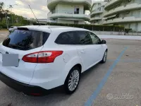 Usata Ford Focus 163 CV (119 kW) 2012 Bianco Station wagon