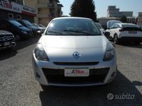 Usata Renault Clio II 65 CV (47 kW) 2010 Grigio Berlina