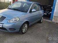 Usata Lancia Ypsilon 75 CV (55 kW) 2011 Blu Utilitaria