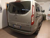Usata Ford Tourneo 185 CV (136 kW) 2022 Monovolume