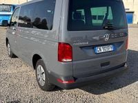 Usata VW Caravelle Trendline 110 CV (80 kW) 2023 Giallo Monovolume