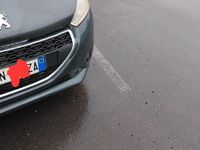 Usata Peugeot 208 82 CV (60 kW) 2012 Grigio Utilitaria